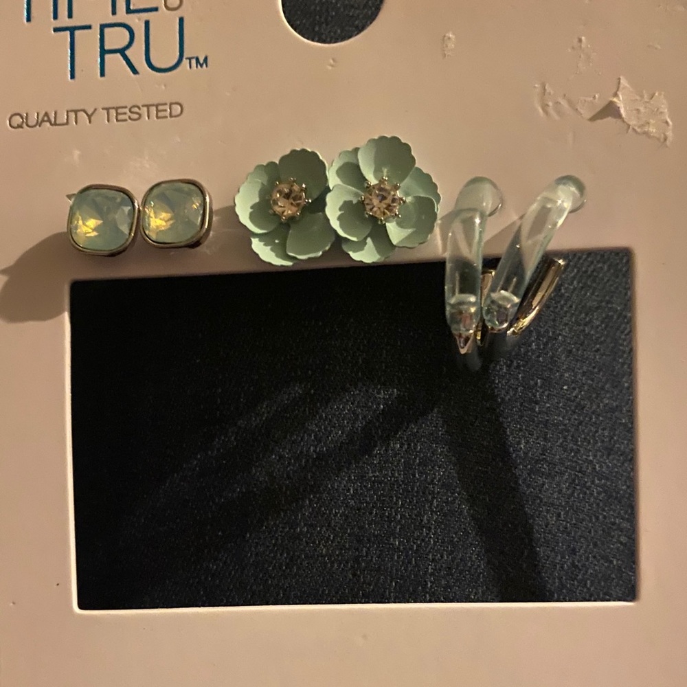 Ladies earrings